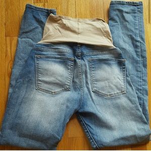 GAP Skinny Maternity Jeans